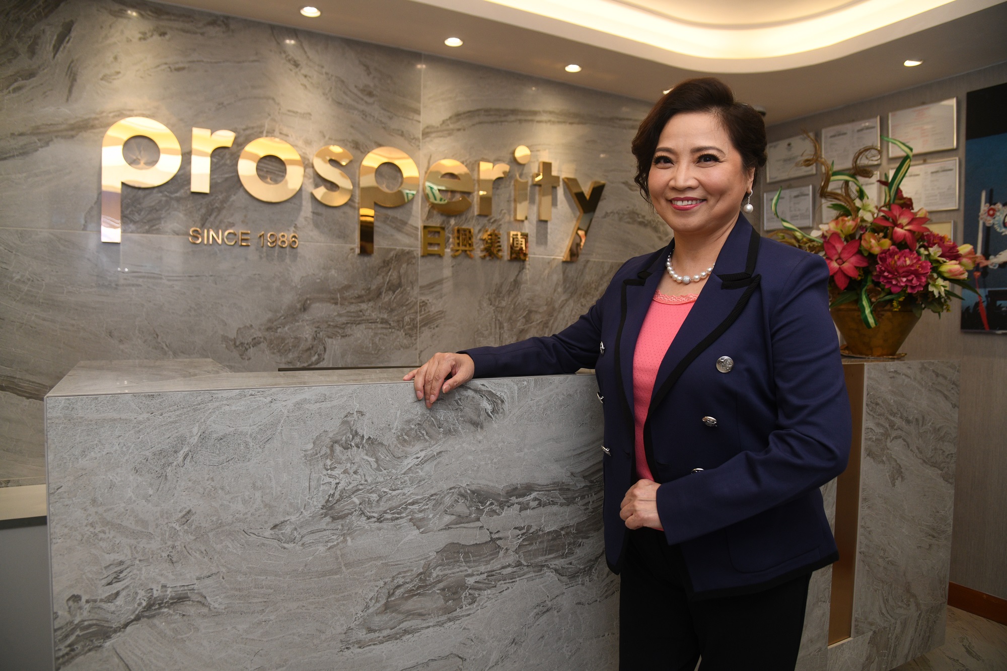 日興粵劇推廣工作室 創辦人及副主席  何伍麗卿 從商界到梨園 肩負粵劇傳承使命