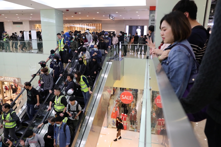 【財爺網志】暴力正砸碎打工仔飯碗 新年後或現結業潮