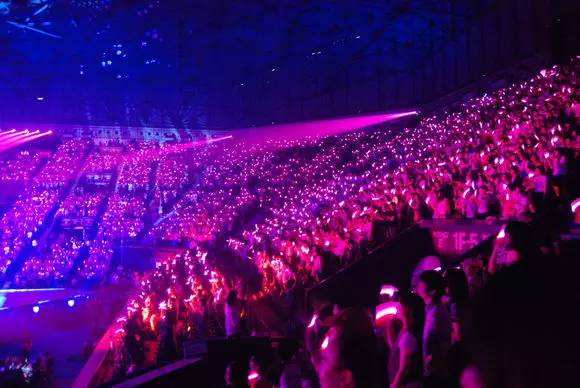 2019年95后文娱消费现状：追星应援，投资二次元