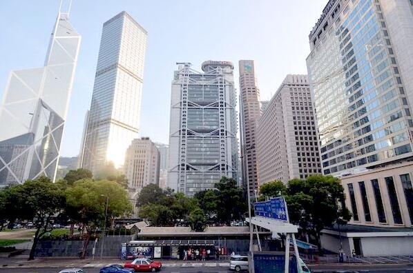 港銀資金偏緊 一星期拆息撲4厘創11年新高