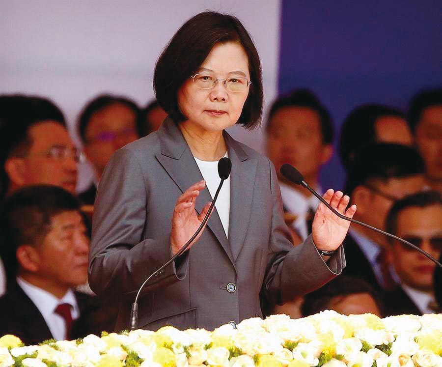 看了蔡英文政见会表现 有“深绿”支持者怒砸电视