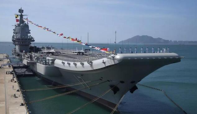 台媒拿张卫星照宣称：山东舰圣诞节在南海与美航母“对峙”