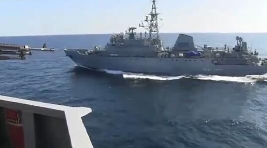 实拍！美俄军舰差点撞上 俄罗斯指责：你挡路了