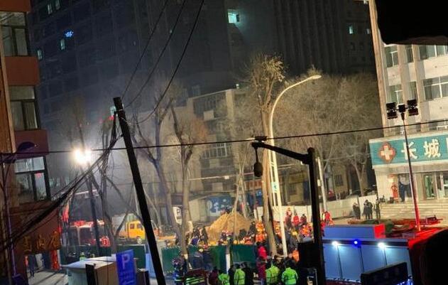 青海路面发生坍塌事故 6人不幸遇难