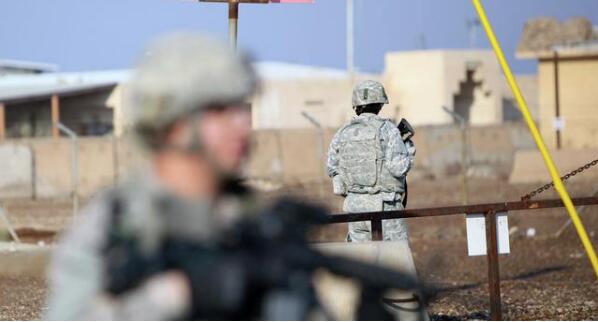 伊拉克一军事基地再遭火箭弹袭击 美军在此驻扎