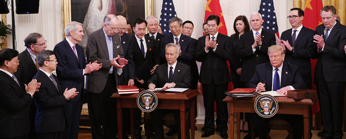 中美签署第一阶段经贸协议 贸易战休战！