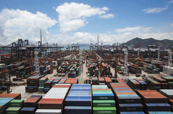 港口貨櫃量連跌23月 直迫史上最長跌浪