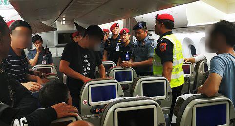 机上乘客失窃，201名中国人泰国遭野蛮搜身？真相来了