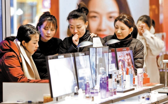 中國擁最大中等收入群體 為形成世界超大規模消費市場奠定基礎