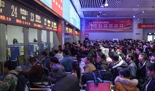 昨日全国铁路约发送旅客1242万人次