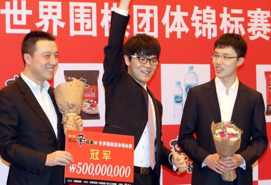 柯洁的收入是不是太低了？这是一道辩证题