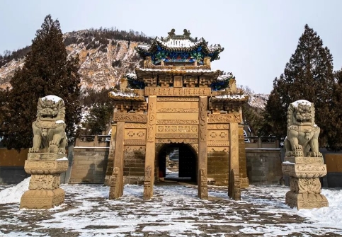 这罕有的老中青三尊佛祖，留下了宋朝最华丽的颜色