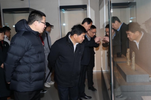 “孔府过大年文物展”在孔子博物馆开幕