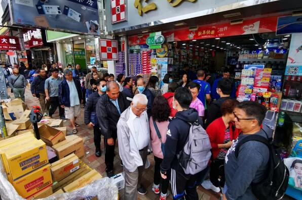 鼠年兩地挑戰多