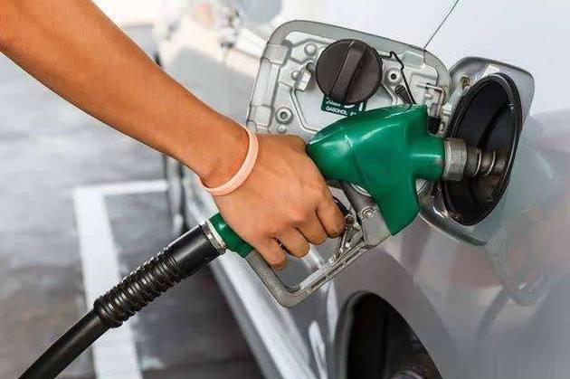 内地油价下调幅度创近七月新高 后期不排除继续下调