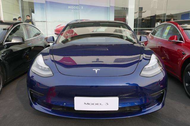 Model 3交付或受阻 特斯拉股價急挫二成