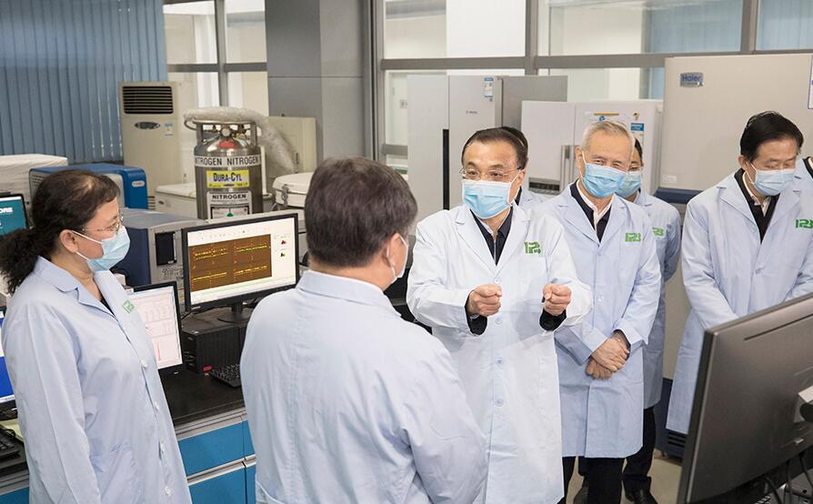 李克強考察醫科院 冀攻關有效藥