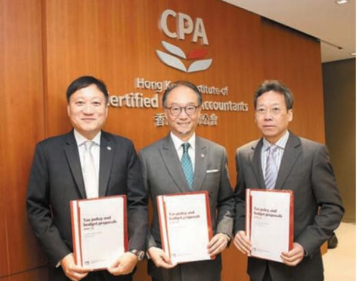 CPA料政府本财年录赤字181亿