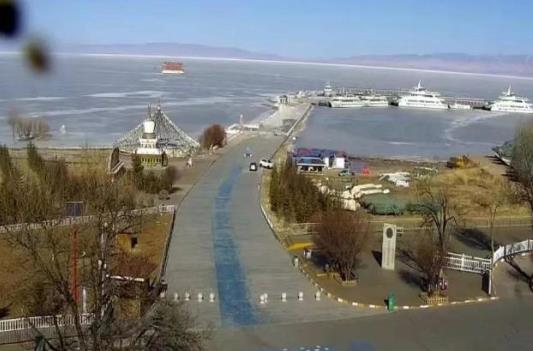 青海湖尚未开湖 网传为假 