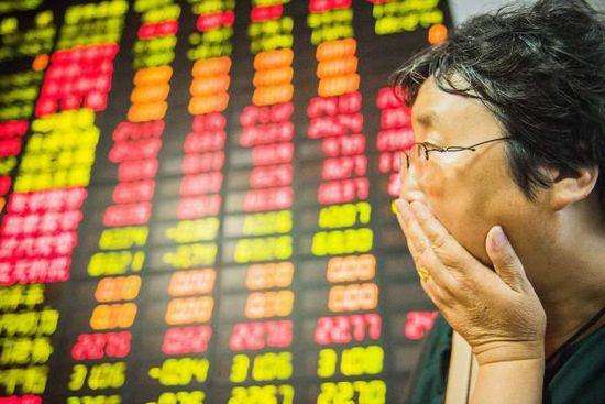 【收评】三大股指集体回调沪指跌0.71% 远程办公、抗病毒题材股领跌
