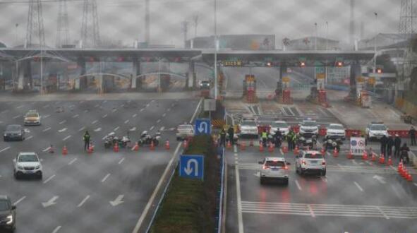 【來自湖北的記者手記】社区摆渡人摆渡希望