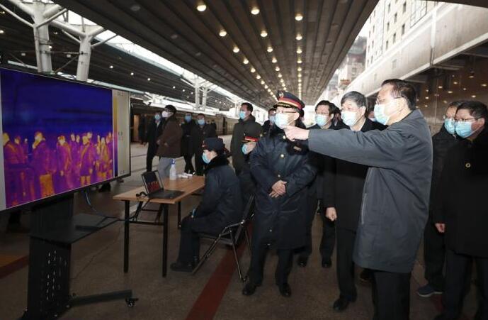 李克强赴北京西站考察有序错峰返程和新冠肺炎疫情防控