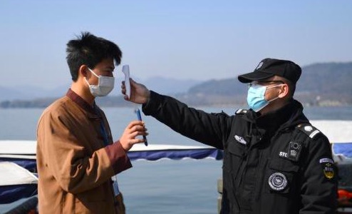 中国多个景区“解冻”开放后紧急限流