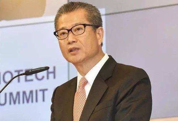 財爺：評級機構對財赤反應正面