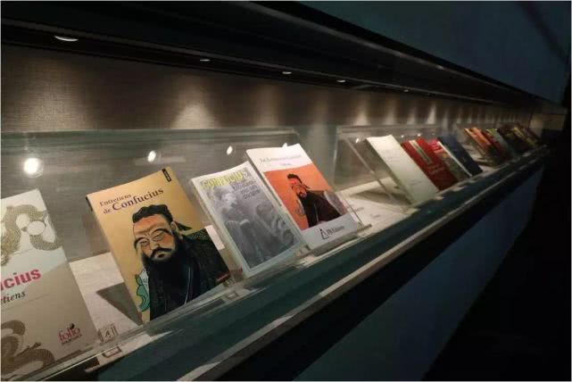 闭馆不闭展 手指动动