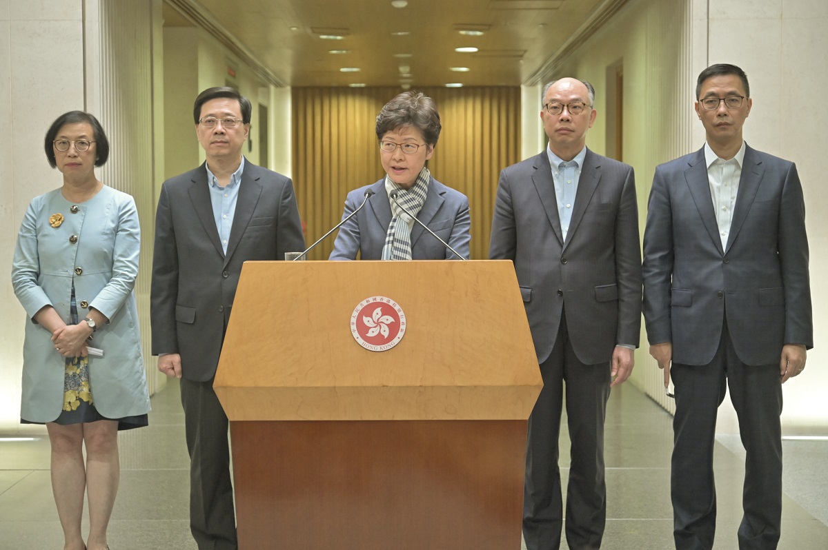 44人捐一個月工資抗疫，總額逾一千萬！