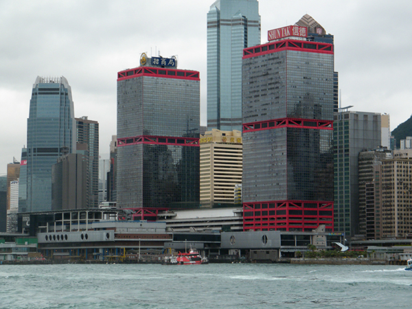 中旅信德重組渡輪巴士業務