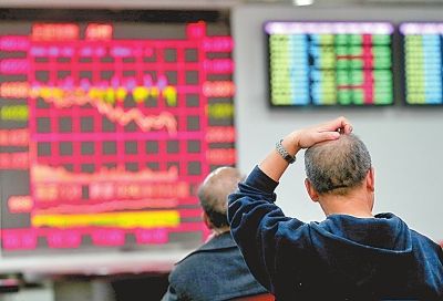 【收评】三大股指集体回调沪指跌近1% 券商板块回调海南板块强势