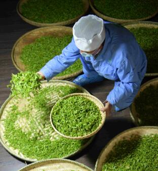 湖北逐步復工復產 繼續實施嚴格離漢離鄂通道管控