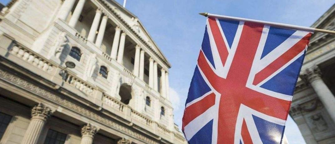 疫情衝擊經濟 英突減息半厘