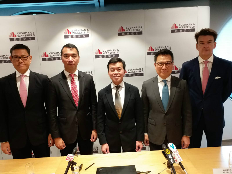 戴德梁行料上半年樓價跌一成