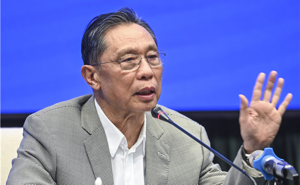 鍾南山： 6月有望結束疫情