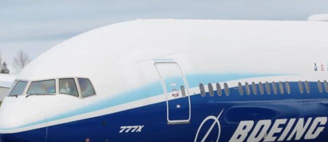 波音评级遭标普下调，股价一度暴跌22%至六年低点