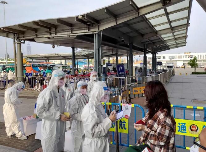 深圳湾被挤爆，数万华人正涌入？真相来了