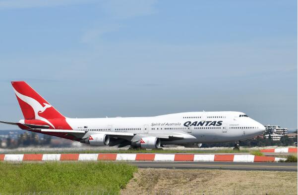 澳航停飛國際線 高層停薪至6月底