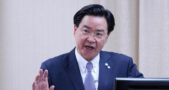 台当局：“我们口罩不出口，每周给美国10万只”