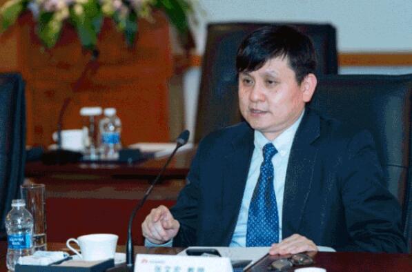 张文宏：明年春天疫情或还有小高峰，很可能持续2年