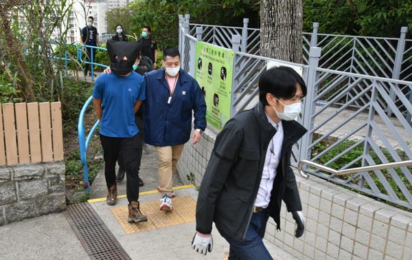 警破子彈工場檢手槍拘4人 石屋藏千彈頭火藥料供暴亂用