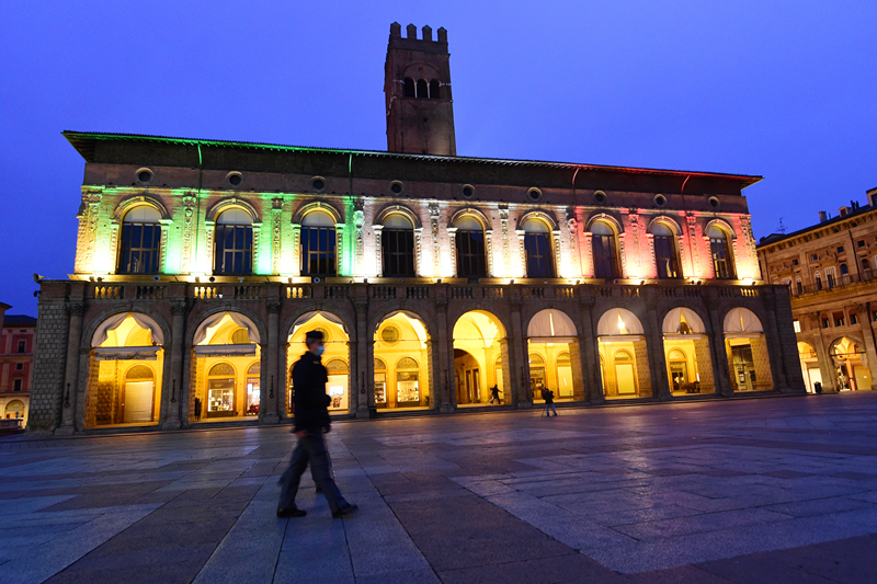 意國成全球首個死亡病例過1萬例國家