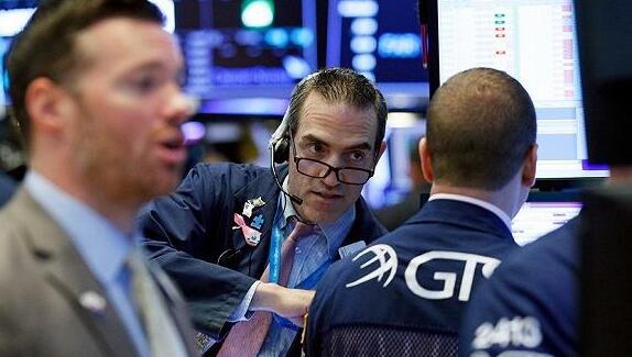 调查显示：投资者10年来最悲观 美股股指期货走跌 