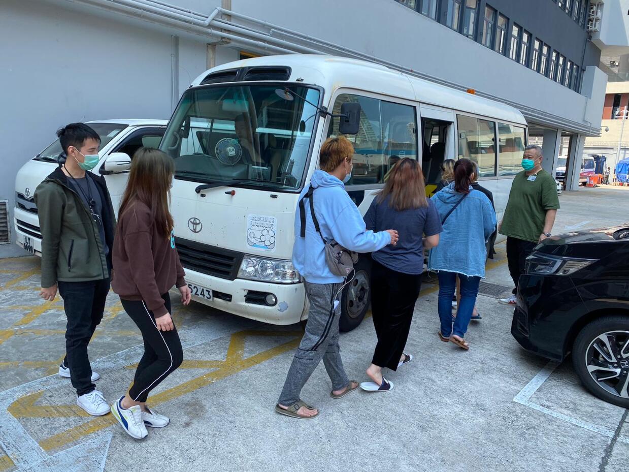 疑涉區內多宗犯罪活動 警屯門掃「街黨」拘40青少年
