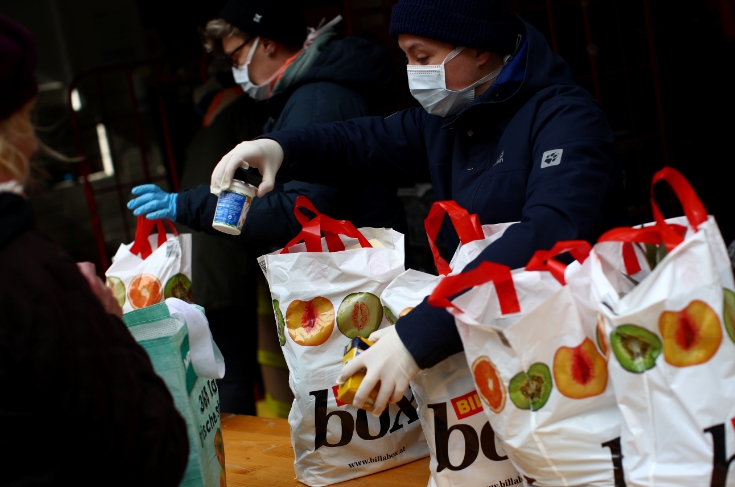 全球确诊逾85万美国突破18万 特朗普遭批低估疫情