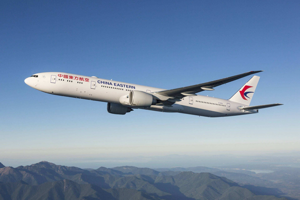 中国包機今日接留英學子