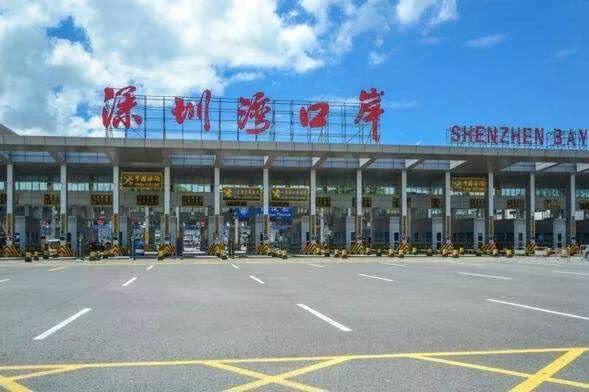 縮短深圳灣口岸旅客清關服務時間