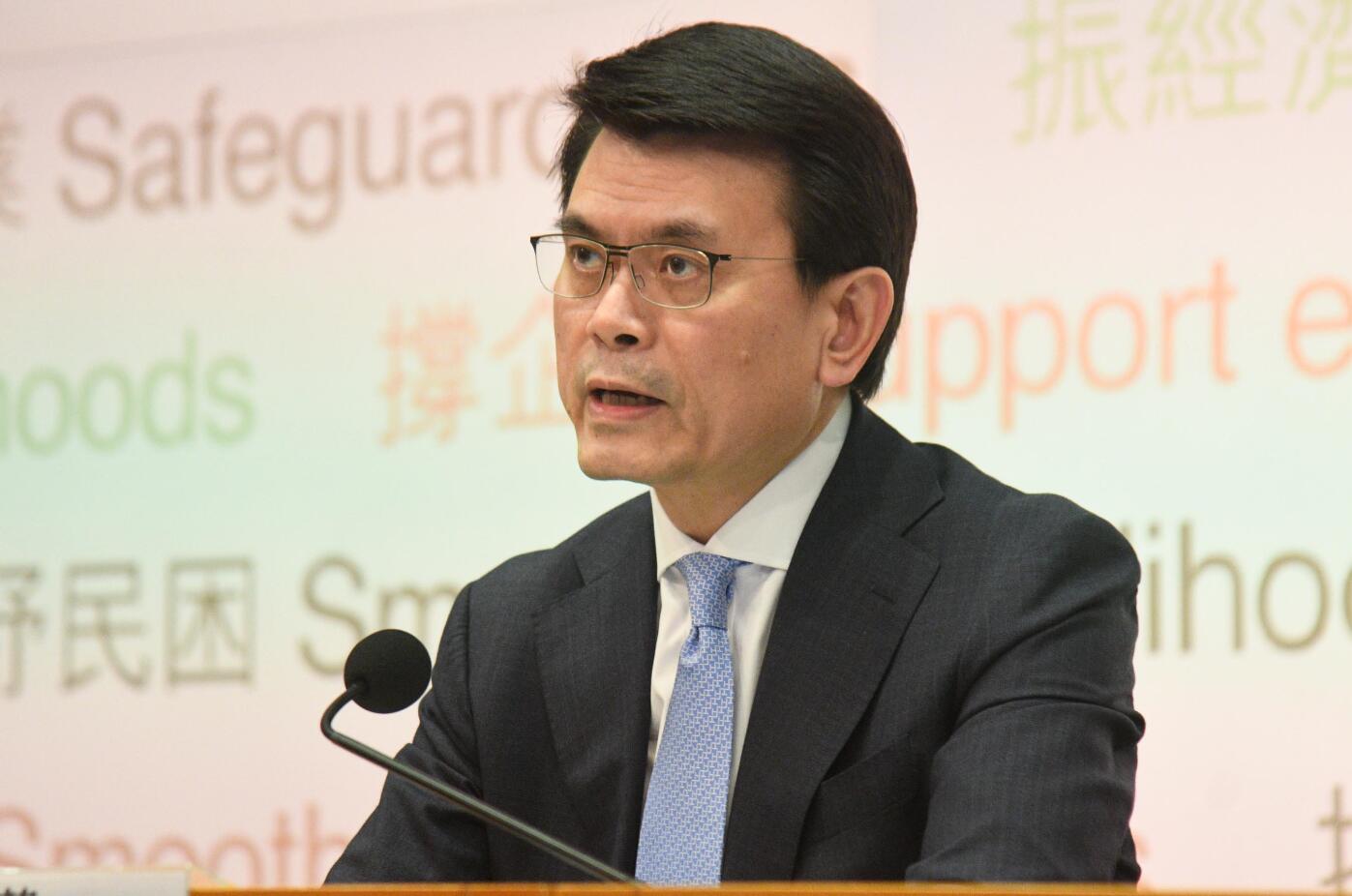 記者觸碰「一個中國」底線 商經局批港台違約章
