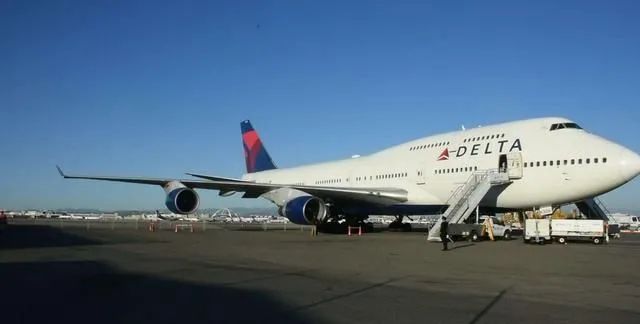 美航空公司要求飞行员被感染后隐瞒病情